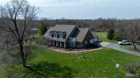 5435 N State Route 159, Edwardsville, IL 62025