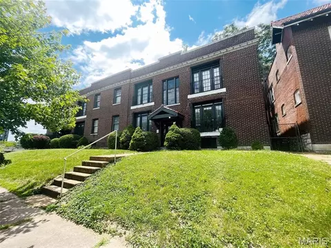 5744 Pershing Ave, Saint Louis, MO 63112