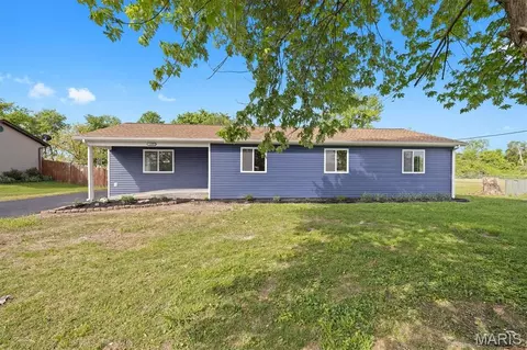 685 Sand Prairie Rd, Granite City, IL 62040