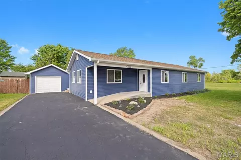 685 Sand Prairie Rd, Granite City, IL 62040