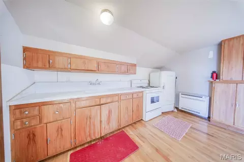Kitchen - 1601 E State Route 72, Rolla, MO 65401 photo 10 of 10