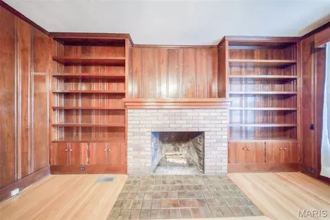 Living - 1601 E State Route 72, Rolla, MO 65401 photo 6 of 7