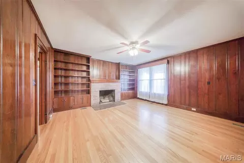 Living - 1601 E State Route 72, Rolla, MO 65401 photo 5 of 7