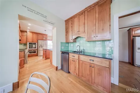 Kitchen - 1601 E State Route 72, Rolla, MO 65401 photo 7 of 10