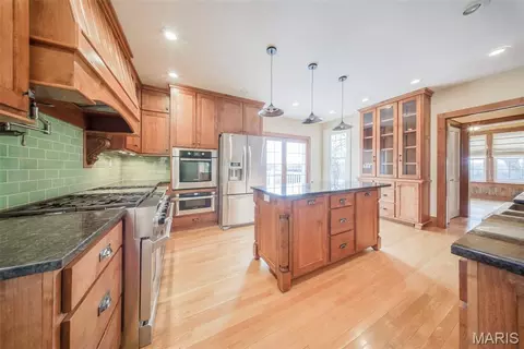 Kitchen - 1601 E State Route 72, Rolla, MO 65401 photo 3 of 10