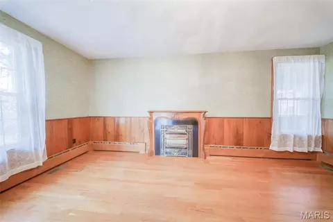 Living - 1601 E State Route 72, Rolla, MO 65401 photo 2 of 7