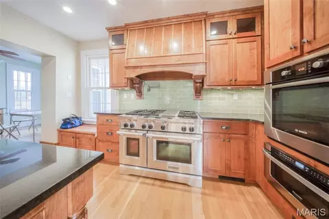 Kitchen - 1601 E State Route 72, Rolla, MO 65401 photo 5 of 10