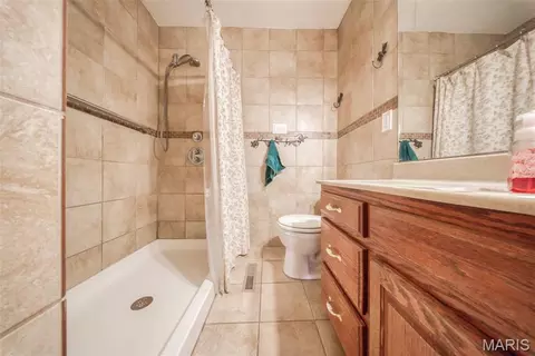 Bath - 1601 E State Route 72, Rolla, MO 65401 photo 4 of 5