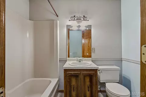 Bath - 104 S Everett St, Kennett, MO 63857 photo 4 of 4