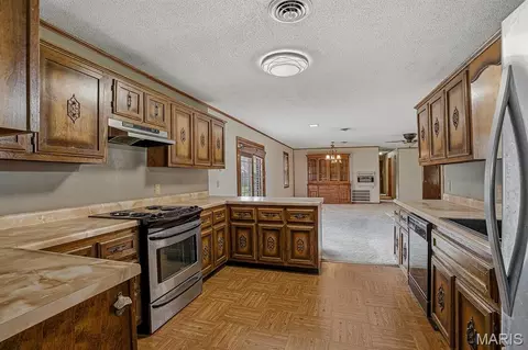 Kitchen - 104 S Everett St, Kennett, MO 63857 photo 4 of 4