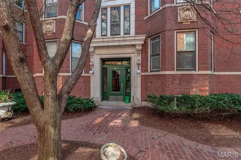 378 N Taylor Ave #3E, Saint Louis, MO 63108