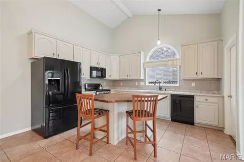 Kitchen - 710 Longfellow Cir, O'fallon, MO 63366 photo 1 of 3