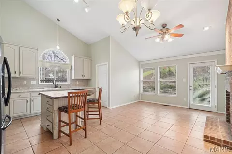 Kitchen - 710 Longfellow Cir, O'fallon, MO 63366 photo 2 of 3