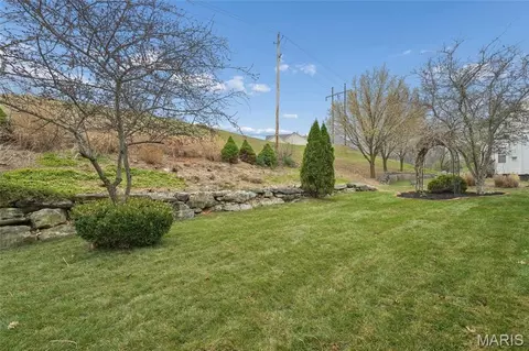 Exterior - 710 Longfellow Cir, O'fallon, MO 63366 photo 3 of 5
