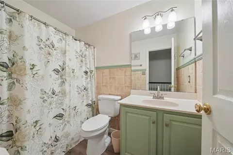 Bath - 710 Longfellow Cir, O'fallon, MO 63366 photo 1 of 3