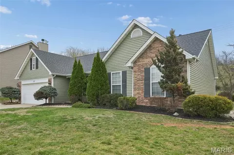 710 Longfellow Cir, O'fallon, MO 63366