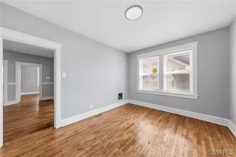 Living - 4643 Evans Ave, Saint Louis, MO 63113 photo 3 of 25