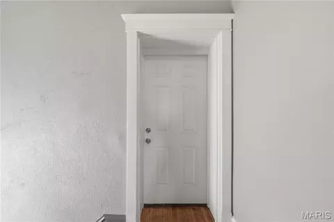 Entry Way - 4643 Evans Ave, Saint Louis, MO 63113 photo 7 of 20