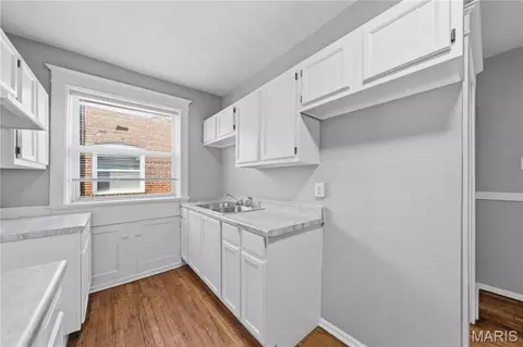 Kitchen - 4643 Evans Ave, Saint Louis, MO 63113 photo 3 of 9