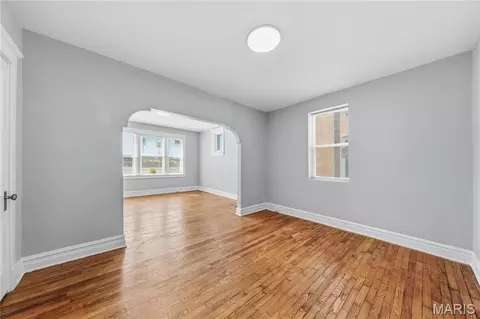 Living - 4643 Evans Ave, Saint Louis, MO 63113 photo 18 of 25