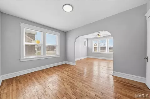 Living - 4643 Evans Ave, Saint Louis, MO 63113 photo 5 of 25