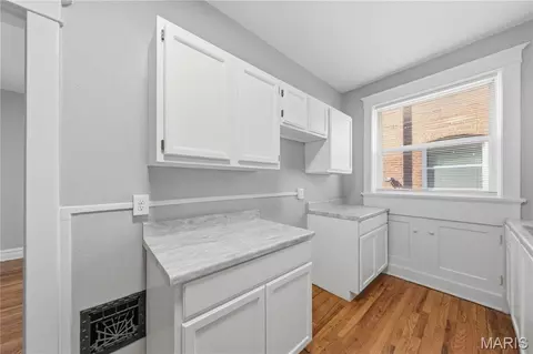 Kitchen - 4643 Evans Ave, Saint Louis, MO 63113 photo 6 of 9