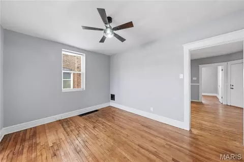 Living - 4643 Evans Ave, Saint Louis, MO 63113 photo 9 of 25