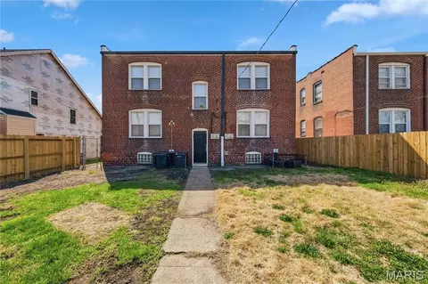 Exterior - 4643 Evans Ave, Saint Louis, MO 63113 photo 5 of 7