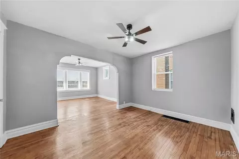 Living - 4643 Evans Ave, Saint Louis, MO 63113 photo 12 of 25