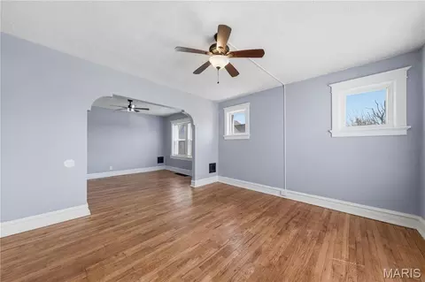 Living - 4643 Evans Ave, Saint Louis, MO 63113 photo 20 of 25
