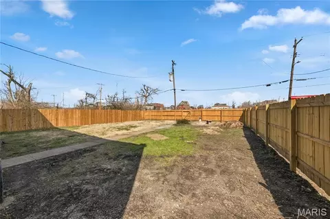 Exterior - 4643 Evans Ave, Saint Louis, MO 63113 photo 3 of 7