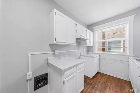 Kitchen - 4643 Evans Ave, Saint Louis, MO 63113 photo 4 of 9