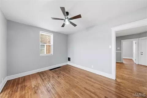 Living - 4643 Evans Ave, Saint Louis, MO 63113 photo 11 of 25
