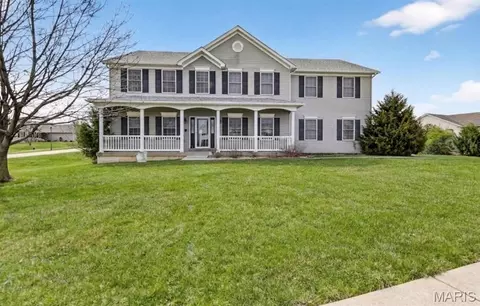 1202 Highland Circle Dr, Wentzville, MO 63385