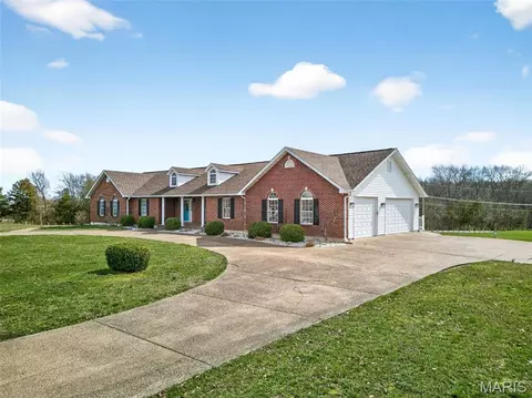 Exterior - 16310 Sugar Pine Ct, Wright City, MO 63390 photo 3 of 11