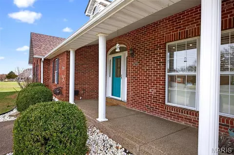 Exterior - 16310 Sugar Pine Ct, Wright City, MO 63390 photo 4 of 11