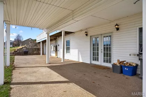 Exterior - 16310 Sugar Pine Ct, Wright City, MO 63390 photo 6 of 11