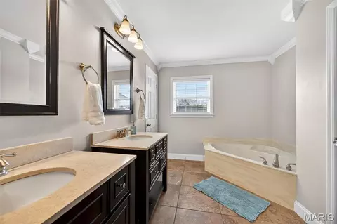 Bath - 16310 Sugar Pine Ct, Wright City, MO 63390 photo 5 of 8
