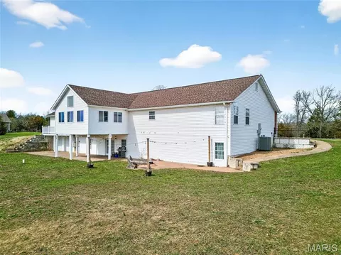 Exterior - 16310 Sugar Pine Ct, Wright City, MO 63390 photo 8 of 11