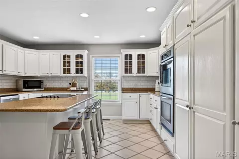 Kitchen - 16310 Sugar Pine Ct, Wright City, MO 63390 photo 3 of 6