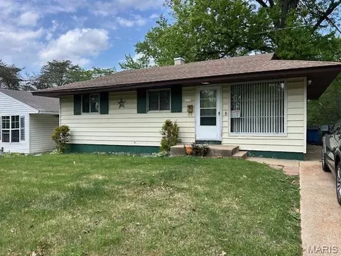139 Monteith Cir, Saint Louis, MO 63137