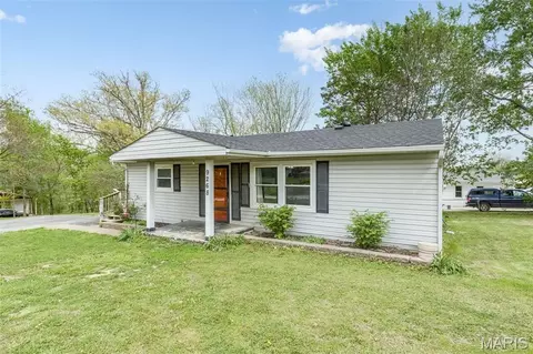 9268 Forest Dr, Pevely, MO 63070