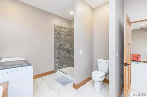 Bath - 23252 Jupiter Ave, Macon, MO 63552 photo 5 of 5