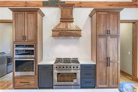 Kitchen - 23252 Jupiter Ave, Macon, MO 63552 photo 4 of 6
