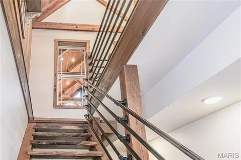 Entry Way - 23252 Jupiter Ave, Macon, MO 63552 photo 1 of 4