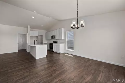 Dining - 87 Fall Meadow Ct, Fenton, MO 63026 photo 1 of 2
