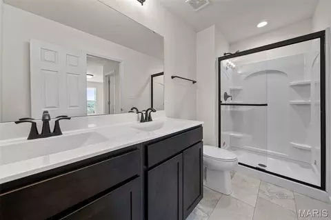 Bath - 87 Fall Meadow Ct, Fenton, MO 63026 photo 1 of 2