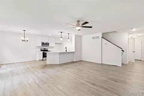 Living - 446 Klenke Valley Dr, Union, MO 63084 photo 3 of 5