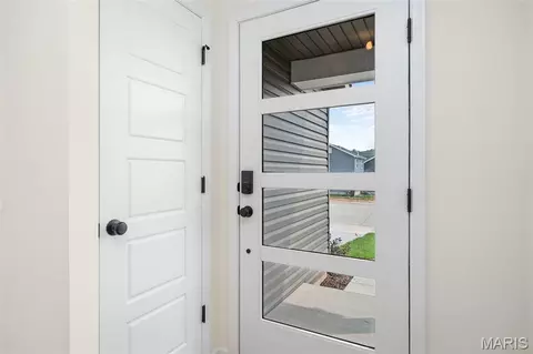 Entry Way - 457 Klenke Valley Dr, Union, MO 63084 photo 5 of 6