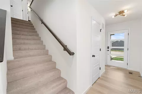 Entry Way - 457 Klenke Valley Dr, Union, MO 63084 photo 2 of 6